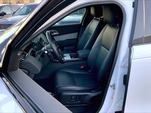 Used 2025 Land Rover Range Rover Velar S image 8
