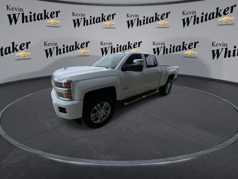 Used 2018 Chevrolet Silverado 2500 High Country w/ Duramax Plus Package image 4