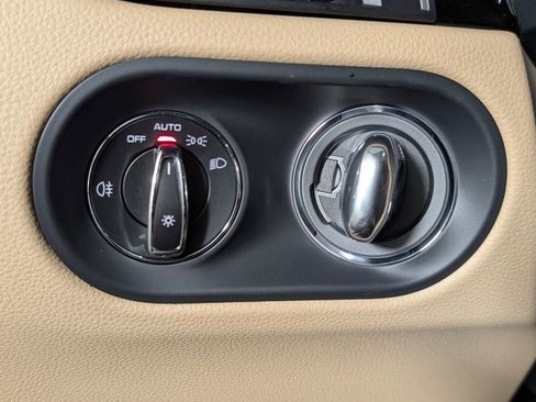 New 2026 Porsche Macan S image 35