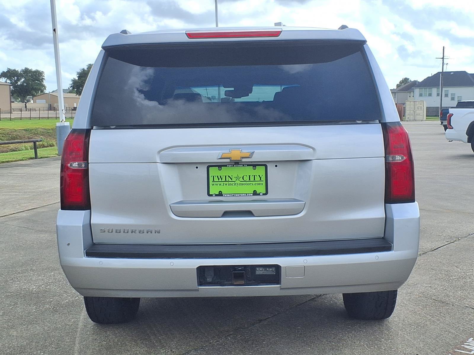 Used 2018 Chevrolet Suburban LT AWD/4WD image 6