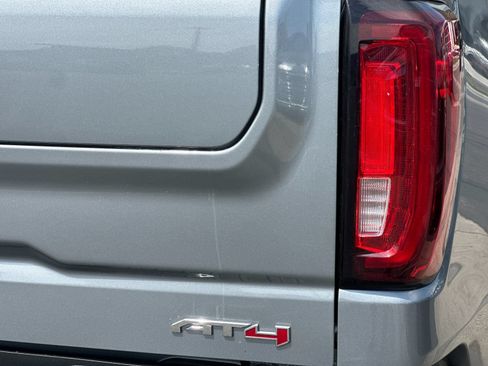 Used 2024 GMC Sierra 1500 AT4 w/ AT4 Premium Package AWD/4WD image 32