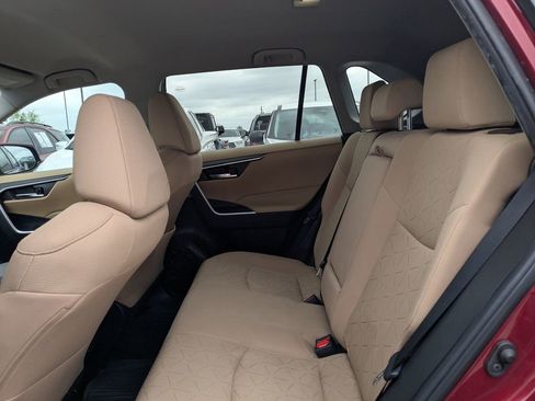Used 2022 Toyota RAV4 XLE image 13