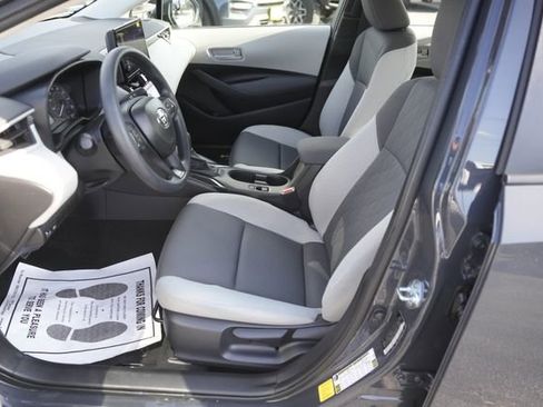 Used 2025 Toyota Corolla LE image 9