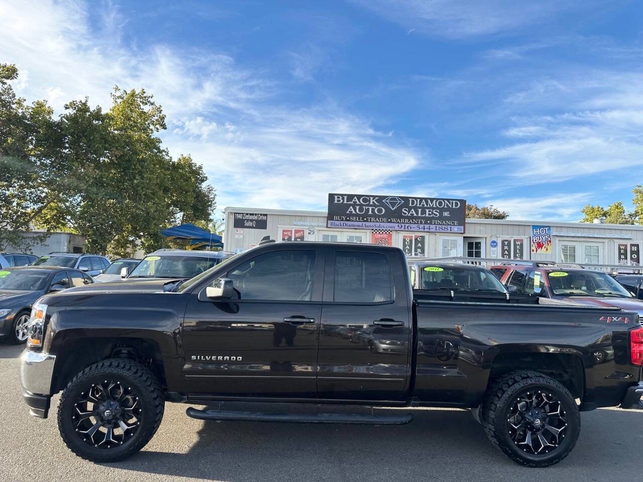 Used 2018 Chevrolet Silverado 1500 LT AWD/4WD image 11