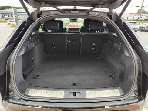 Certified 2025 Land Rover Range Rover Velar Dynamic SE image 8