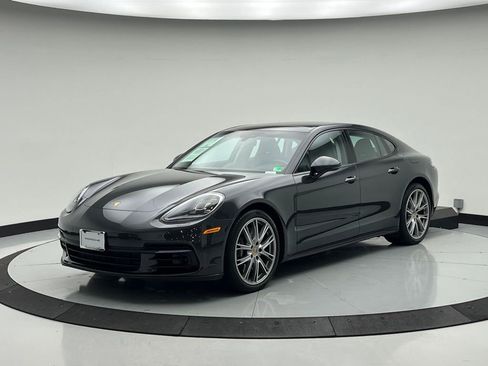 Used 2019 Porsche Panamera 4 image 1