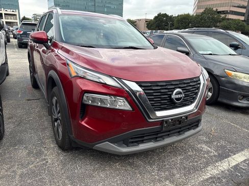 Used 2022 Nissan Rogue SV w/ SV Premium Package FWD image 1