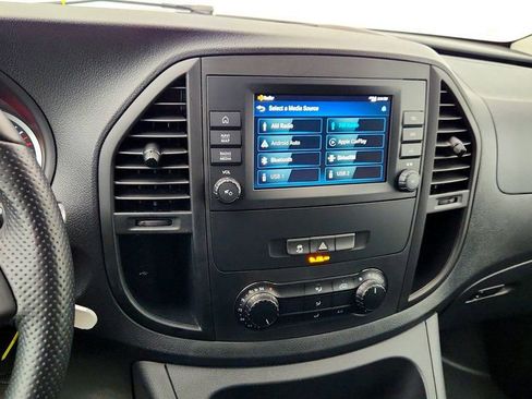 Used 2023 Mercedes-Benz Metris image 16
