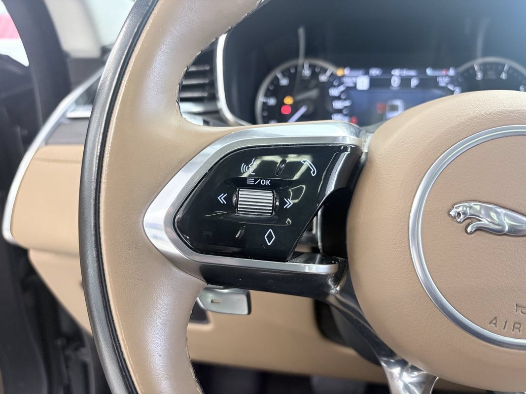 Used 2022 Jaguar F-PACE S AWD/4WD image 18
