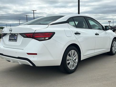 Used 2025 Nissan Sentra S FWD image 12