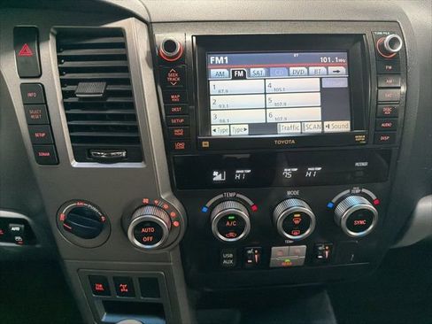 Used 2011 Toyota Sequoia Limited image 21