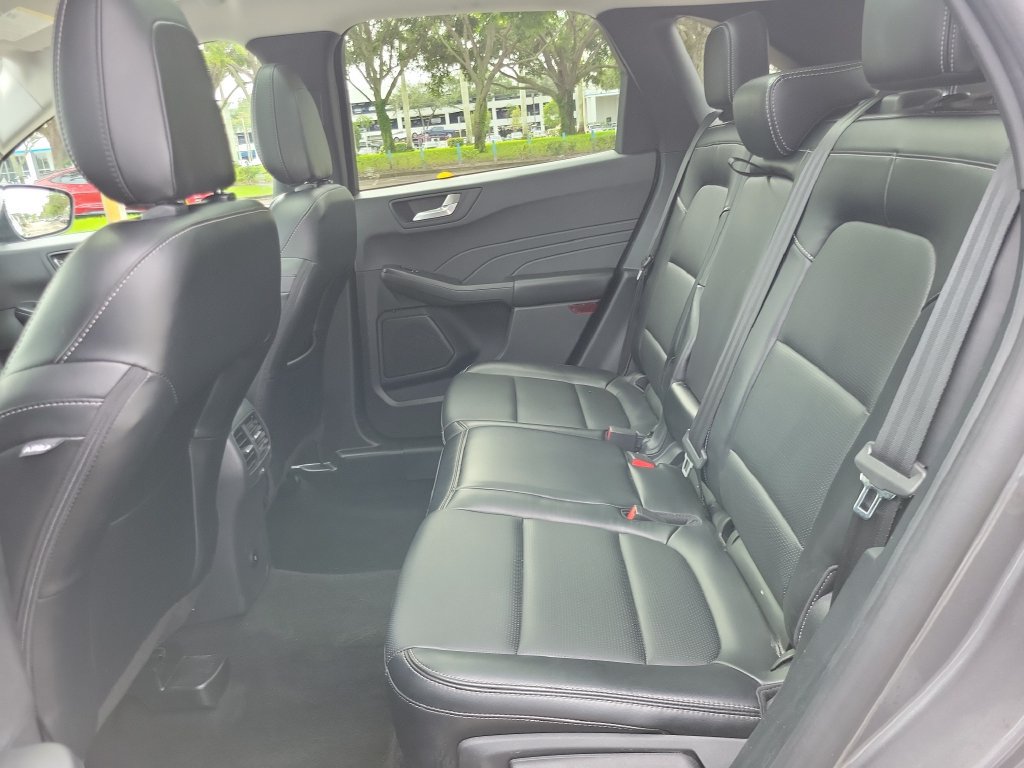 Certified 2025 Ford Escape Platinum AWD/4WD image 8
