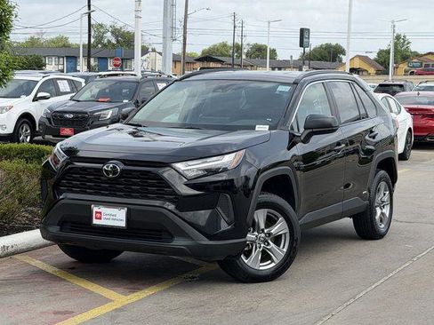 Certified 2025 Toyota RAV4 LE AWD/4WD image 2