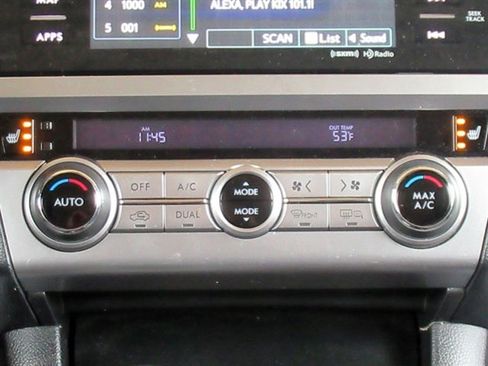 Used 2015 Subaru Outback 2.5i Premium image 32