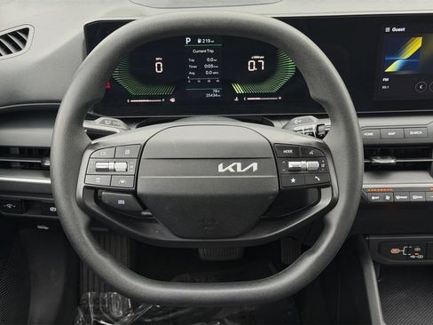 Used 2025 Kia K4 FWD image 17