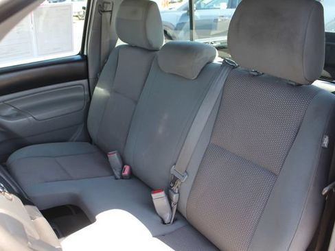 Used 2014 Toyota Tacoma 2WD Regular Cab image 25