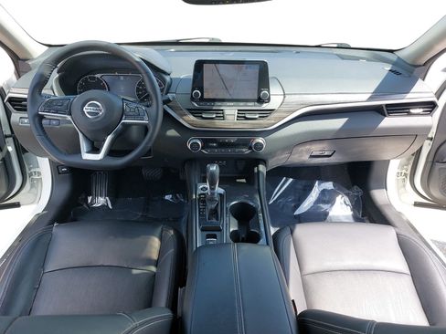 Used 2019 Nissan Altima 2.0 Edition One image 9