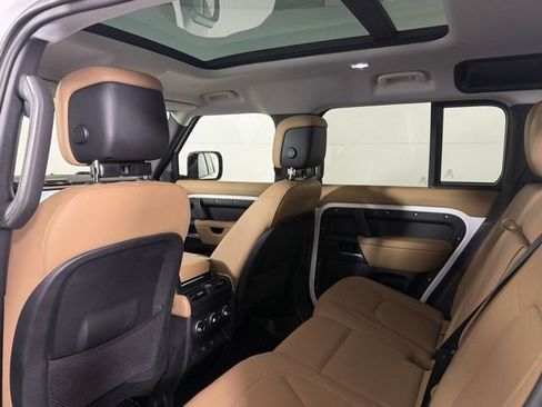 New 2025 Land Rover Defender 110 X-Dynamic SE image 23