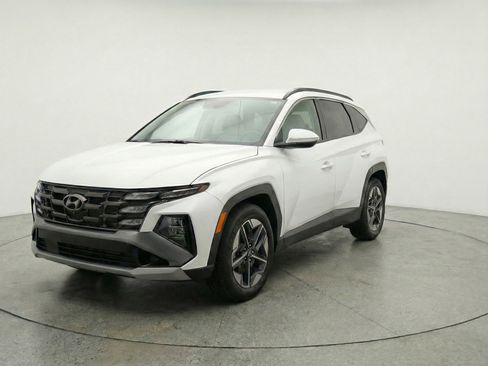Used 2025 Hyundai Tucson SEL image 3
