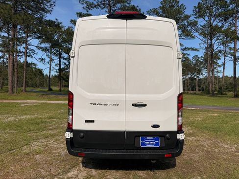 Used 2024 Ford Transit 250 148 High Roof Extended w/ Load Area Protection Package RWD image 4