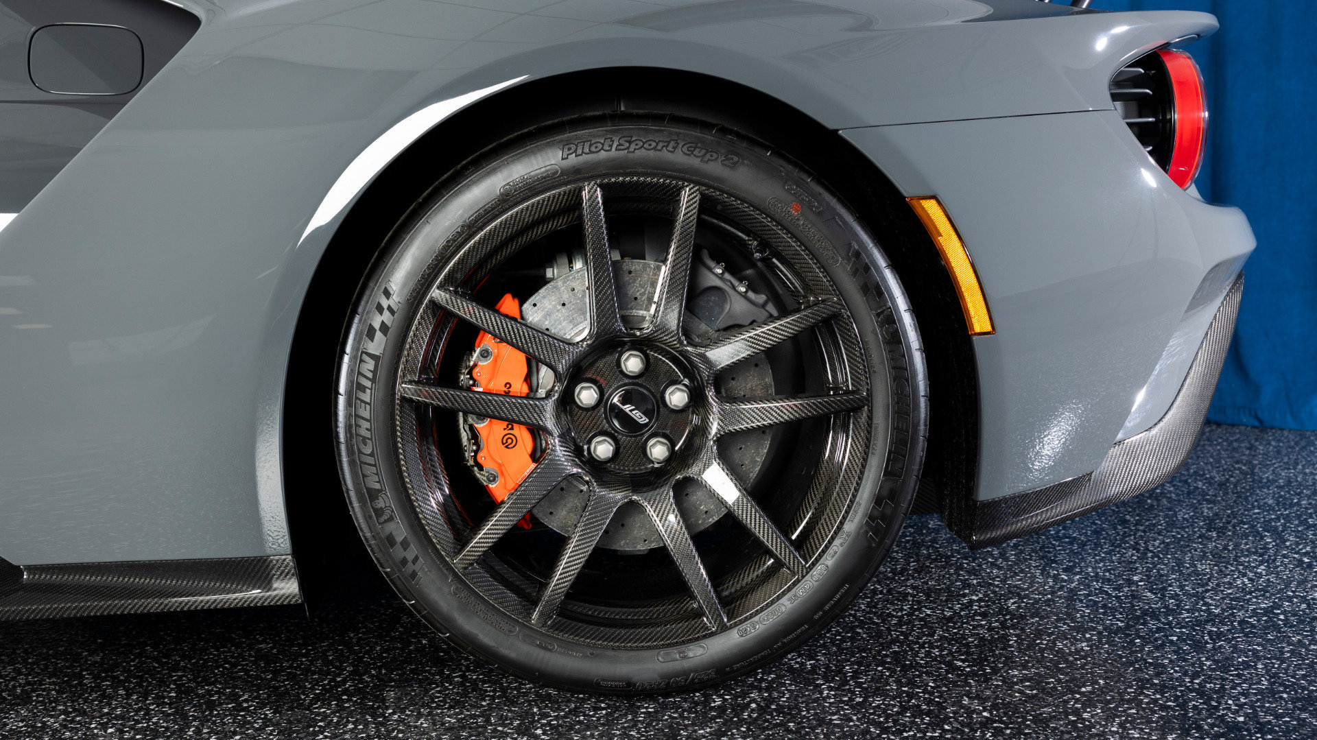 Used 2020 Ford GT Carbon Series RWD image 30