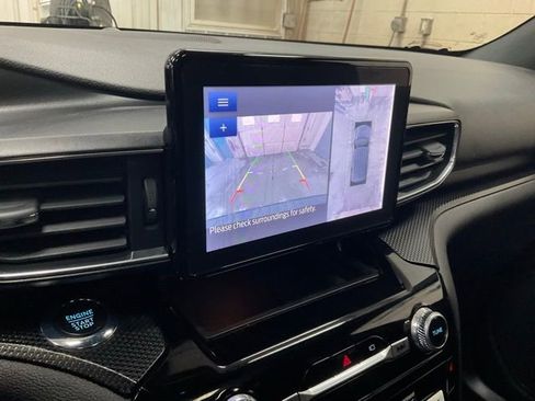 Used 2023 Ford Explorer ST-Line w/ Class IV Trailer Tow Package image 11