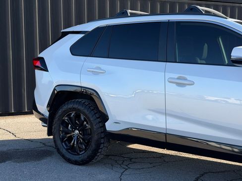 Used 2025 Toyota RAV4 SE image 5