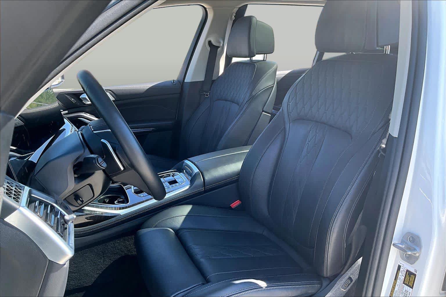 Used 2026 BMW X7 xDrive40i AWD/4WD image 7