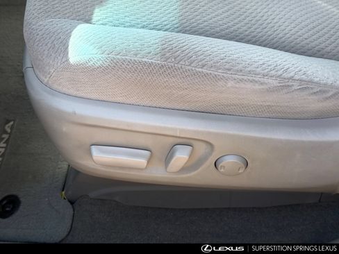 Used 2014 Toyota Sienna LE FWD image 9