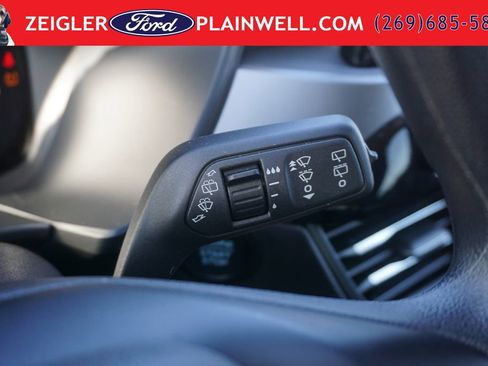 Used 2025 Ford Escape Active AWD/4WD image 23