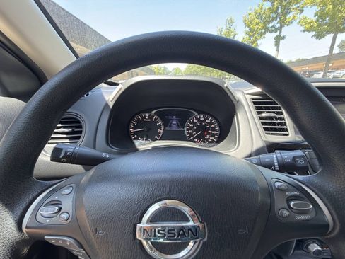 Used 2017 Nissan Pathfinder S AWD/4WD image 77