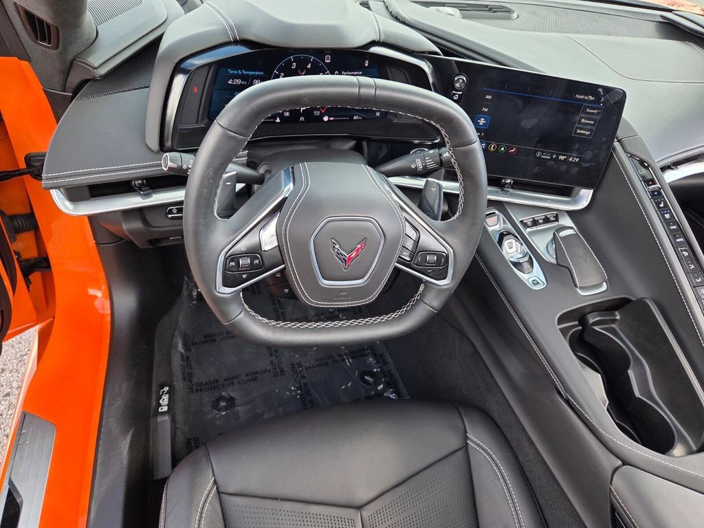 Used 2022 Chevrolet Corvette Stingray Premium Conv w/ Z51 Performance Package RWD image 7