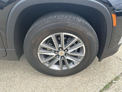 Used 2023 Chevrolet Traverse LT FWD image 48