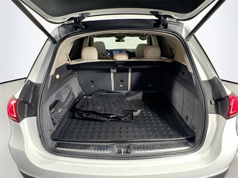 Used 2020 Mercedes-Benz GLE 350 4MATIC w/ Premium Package image 28