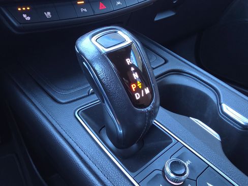 Used 2019 Cadillac XT4 Premium Luxury image 30