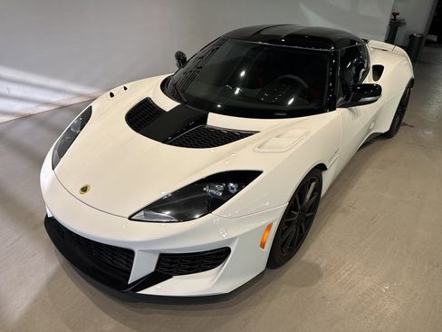 Used 2020 Lotus Evora image 9