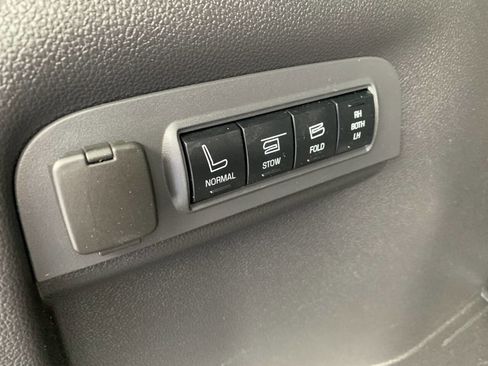 Used 2012 Ford Explorer Limited image 25