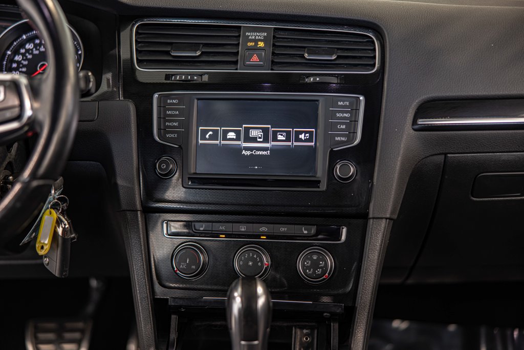 Used 2017 Volkswagen GTI S FWD image 32