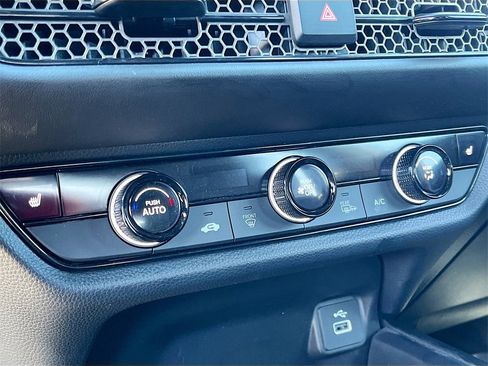 Used 2025 Honda HR-V Sport image 15