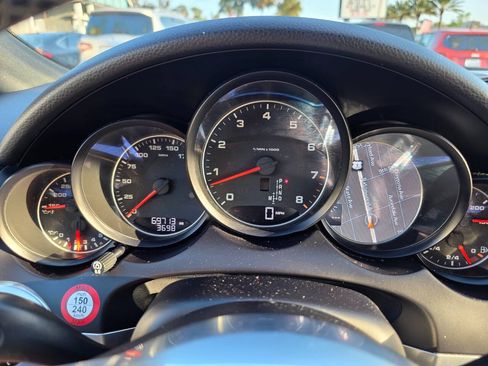 Used 2016 Porsche Cayenne AWD/4WD image 16