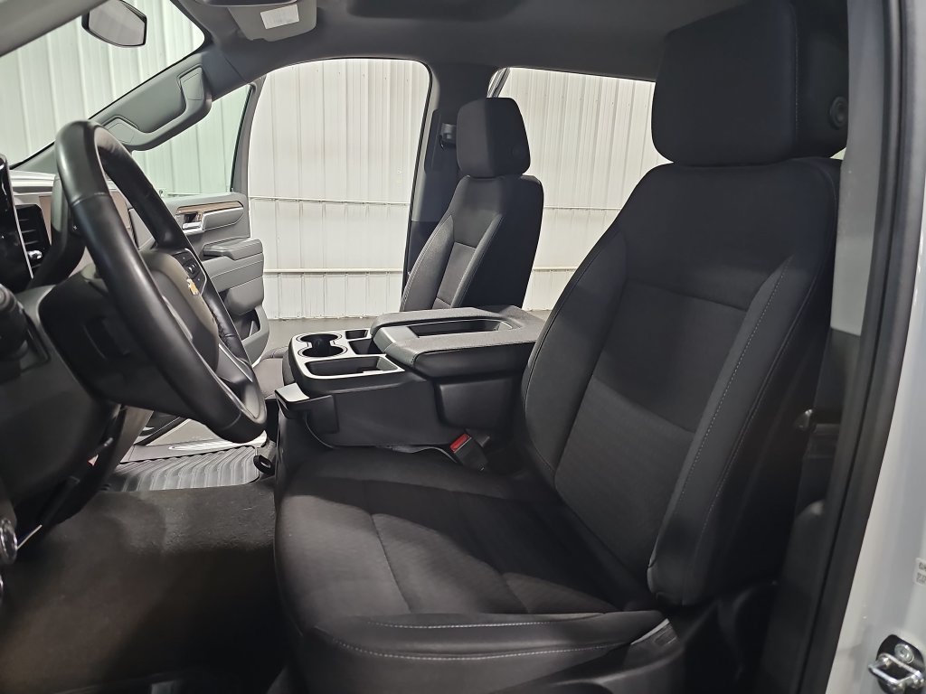 Used 2024 Chevrolet Silverado 1500 LT AWD/4WD image 14