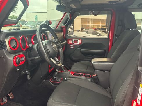 Used 2019 Jeep Wrangler Sport AWD/4WD image 5