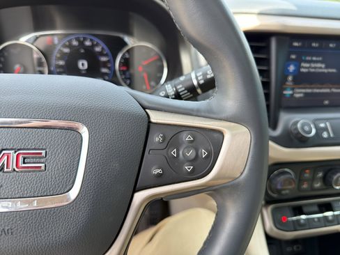 Used 2023 GMC Acadia Denali w/ Denali Ultimate Package FWD image 29