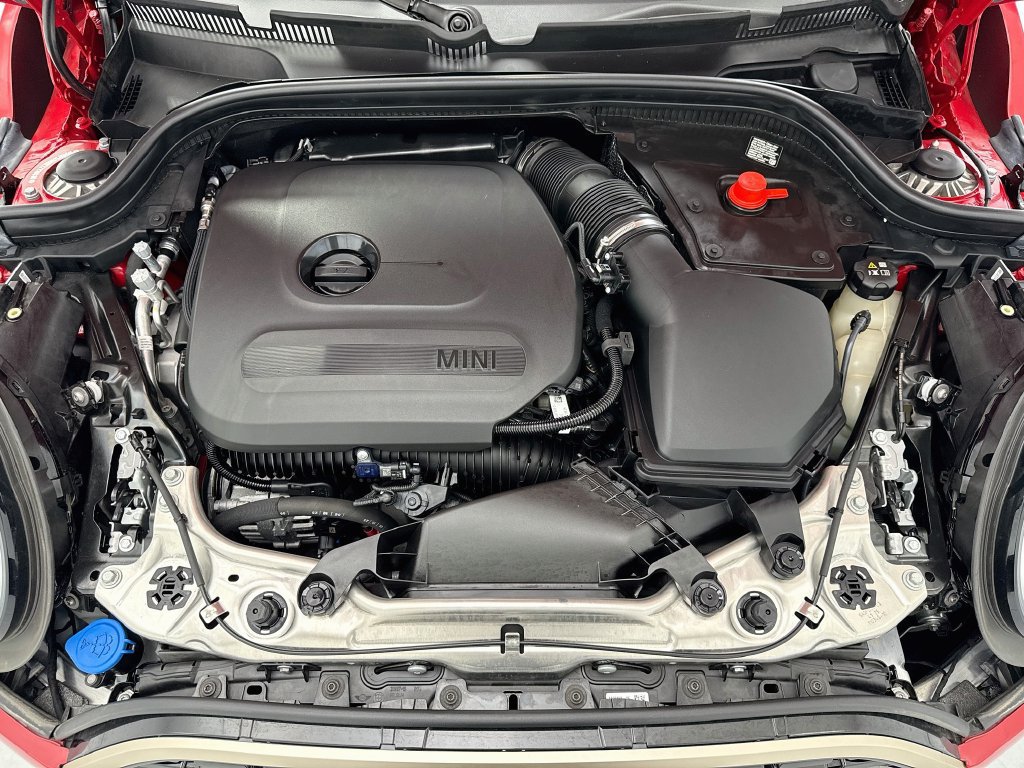 Certified 2026 MINI Cooper 2-Door Hardtop FWD image 29