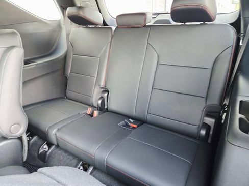 New 2026 Chevrolet Traverse RS image 11