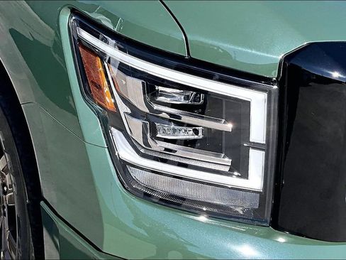 Used 2024 Nissan Titan SV w/ SV Bronze Edition Package RWD image 29