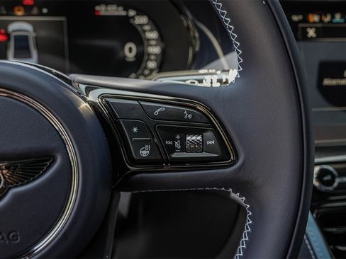 New 2025 Bentley Flying Spur Plug-In Hybrid image 25