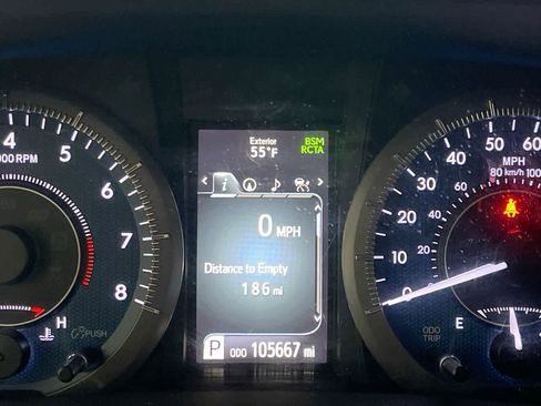 Used 2018 Toyota Sienna XLE w/ XLE Navigation Package image 15