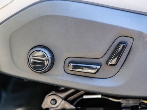 Certified 2026 Volvo XC90 B5 Plus w/ Protection Package image 23