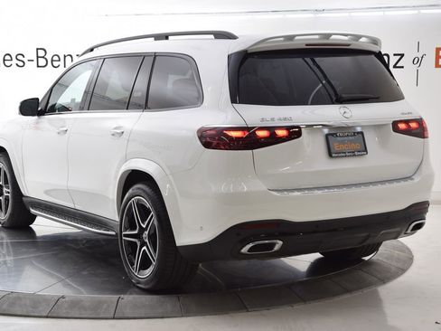 Used 2026 Mercedes-Benz GLS 450 4MATIC image 4